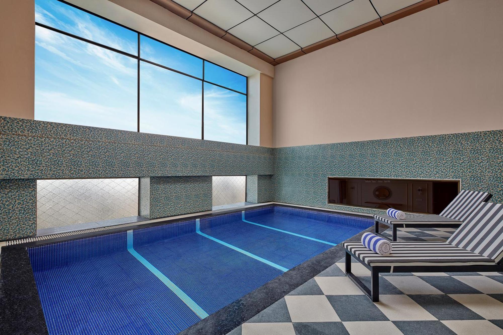 Doubletree By Hilton Varanasi — Photos 1