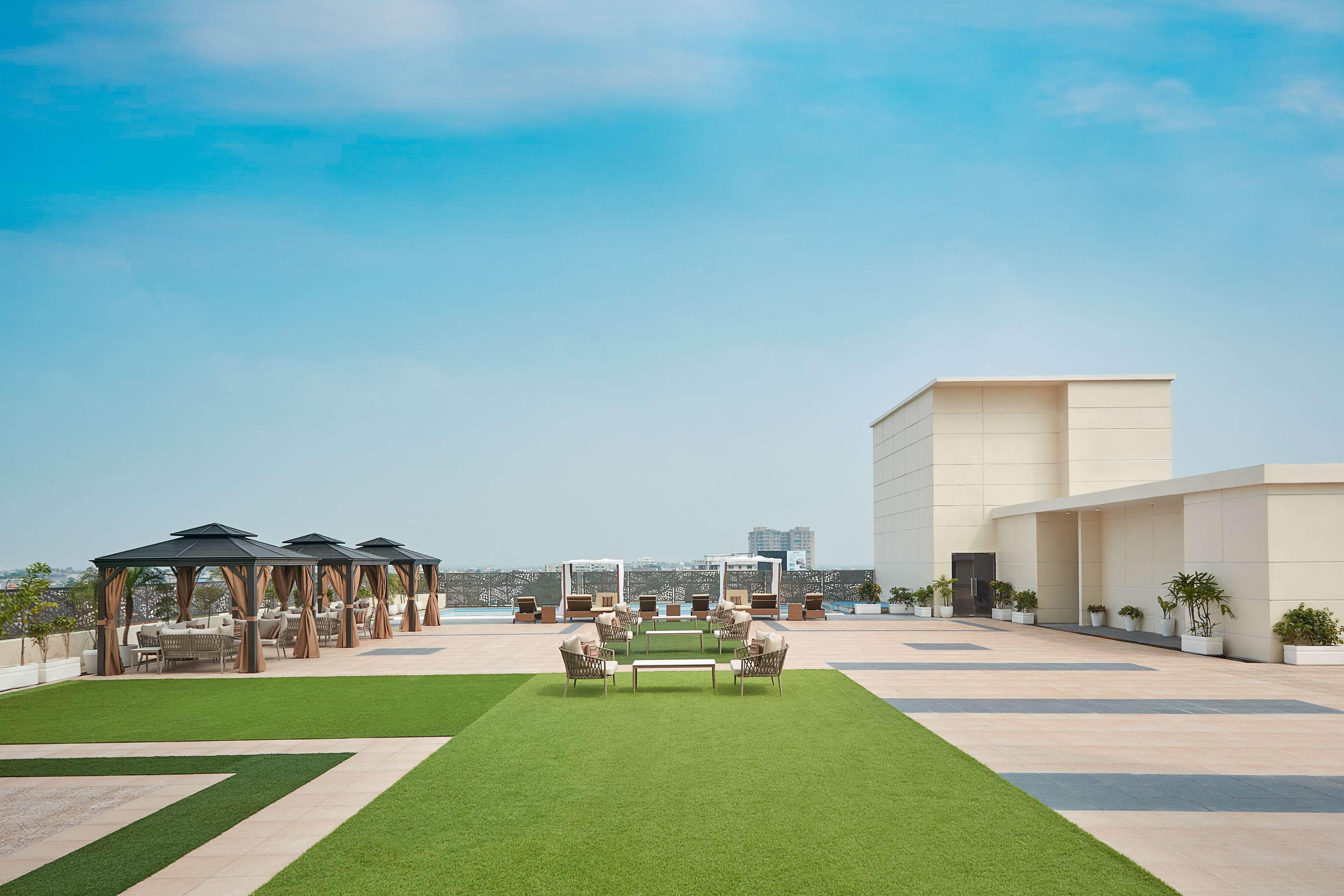 Doubletree By Hilton Varanasi — Photos 3